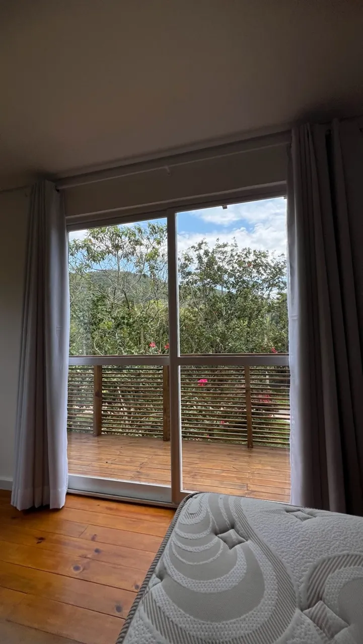 One-bedroom house with a park view — photo 4