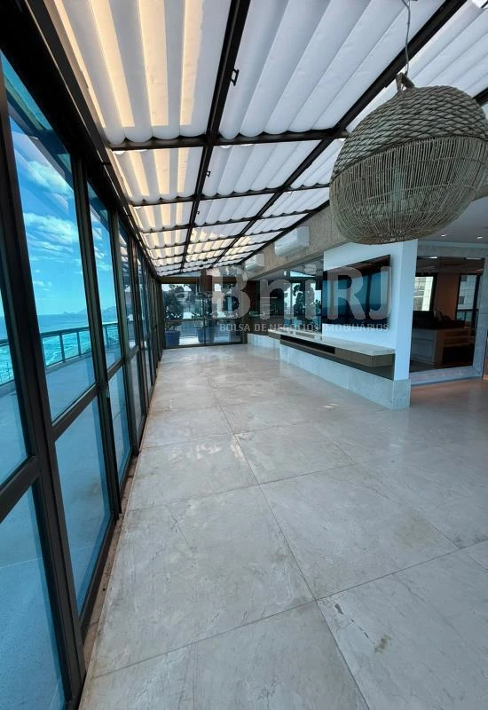 Квартира 779 м² без меблів із 4 спальнями-сюїтами — photo 33
