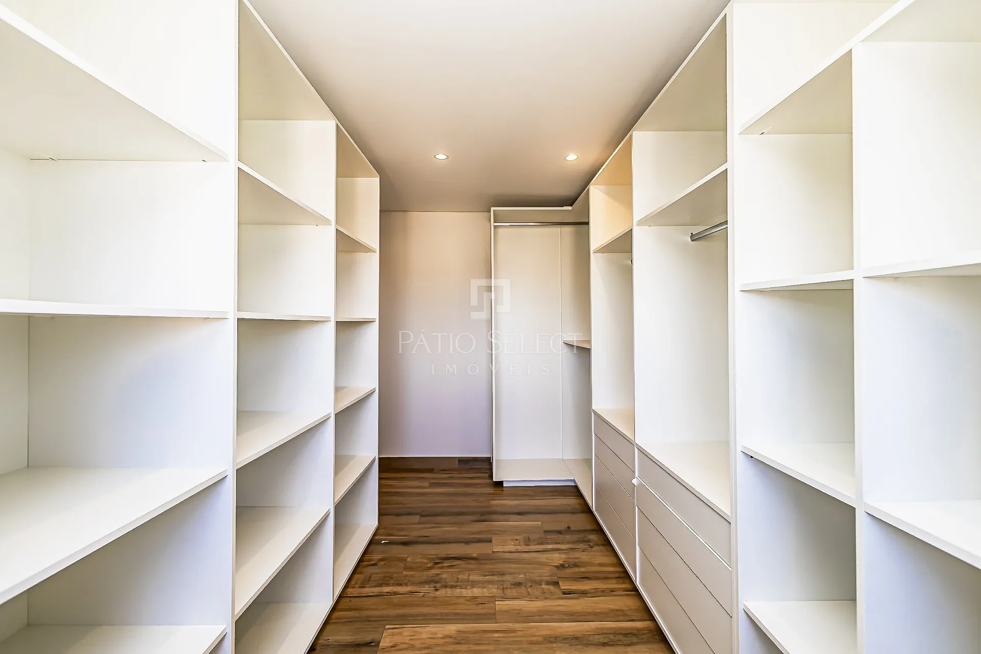 Ванна и 2 спальни: квартира 412 м² — photo 42