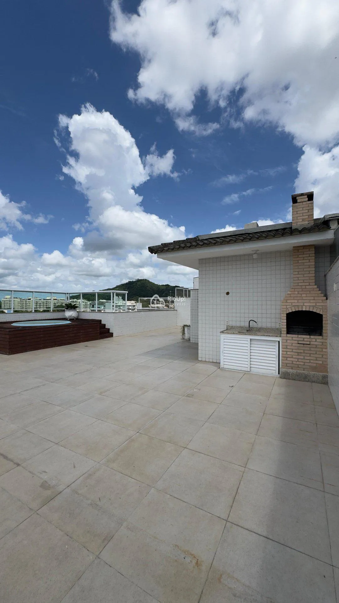 Apartment, 246 m², with a grill on the balcony — photo 32