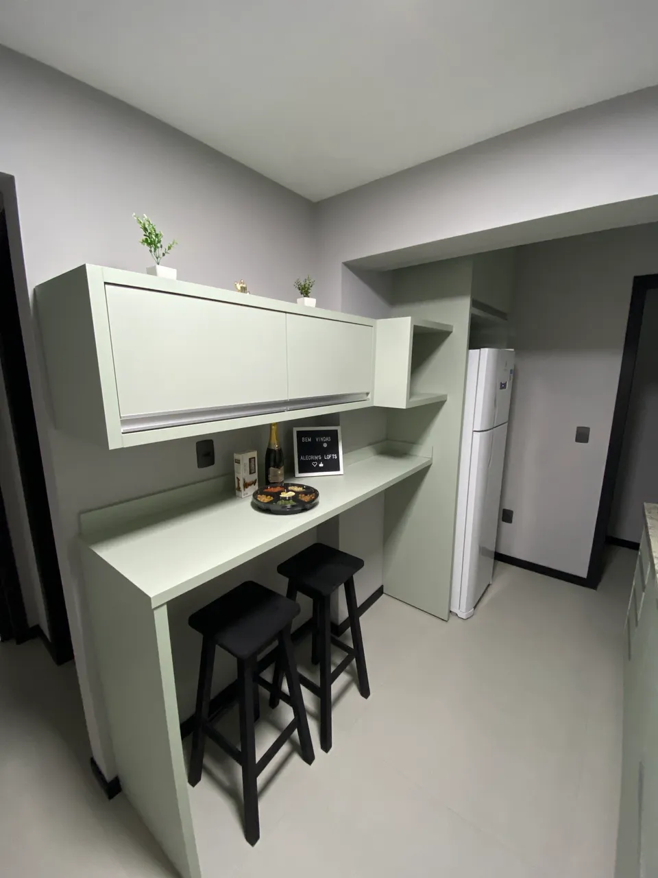 Furnished 1-bedroom apartment with a ready desk and parking — photo 11