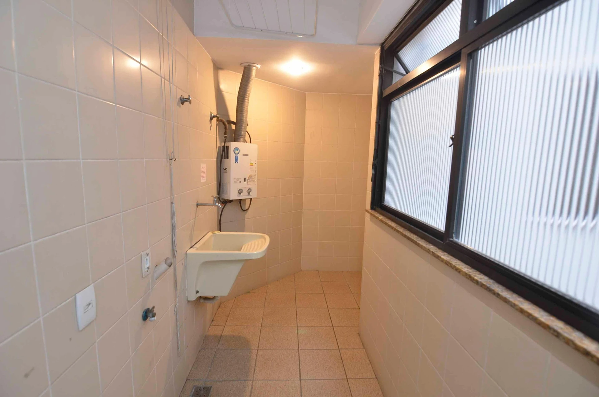 Departamento de 2 dormitorios, 1 con baño propio, 100 m² — photo 25