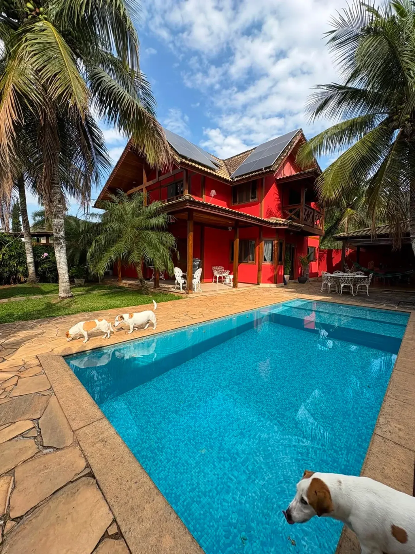 Casa mobiliada, 300 m², com varanda gourmet