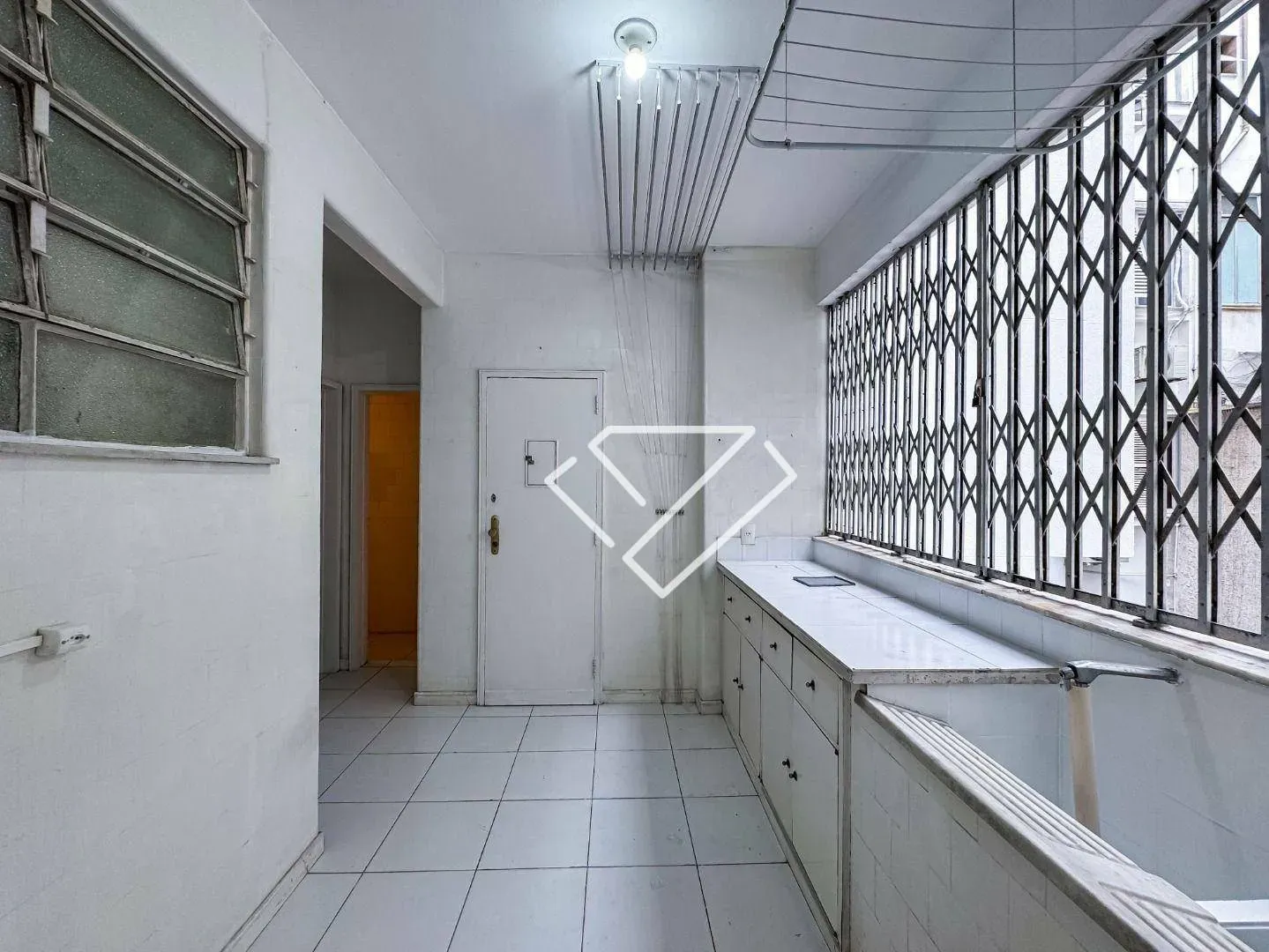 Home office in a 3-bedroom apartment, 189 m² — photo 19
