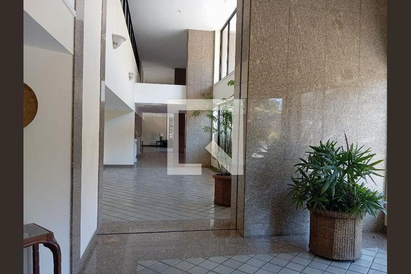Furnished 70 m² apartment with 1 en-suite bedroom — photo 45