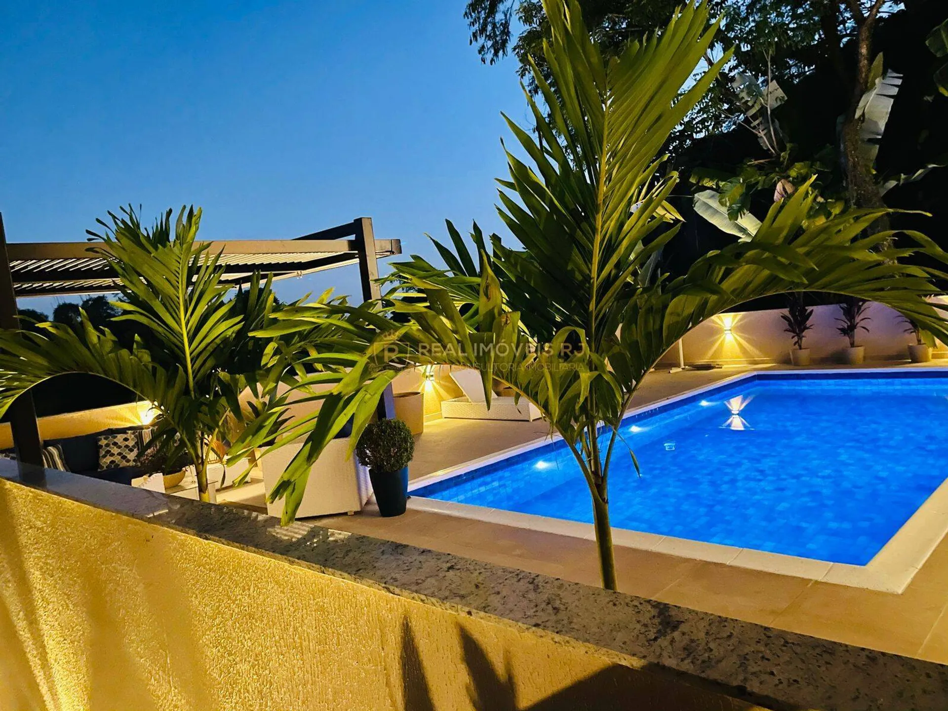 Furnished duplex house with open kitchen and 400 m² — photo 27