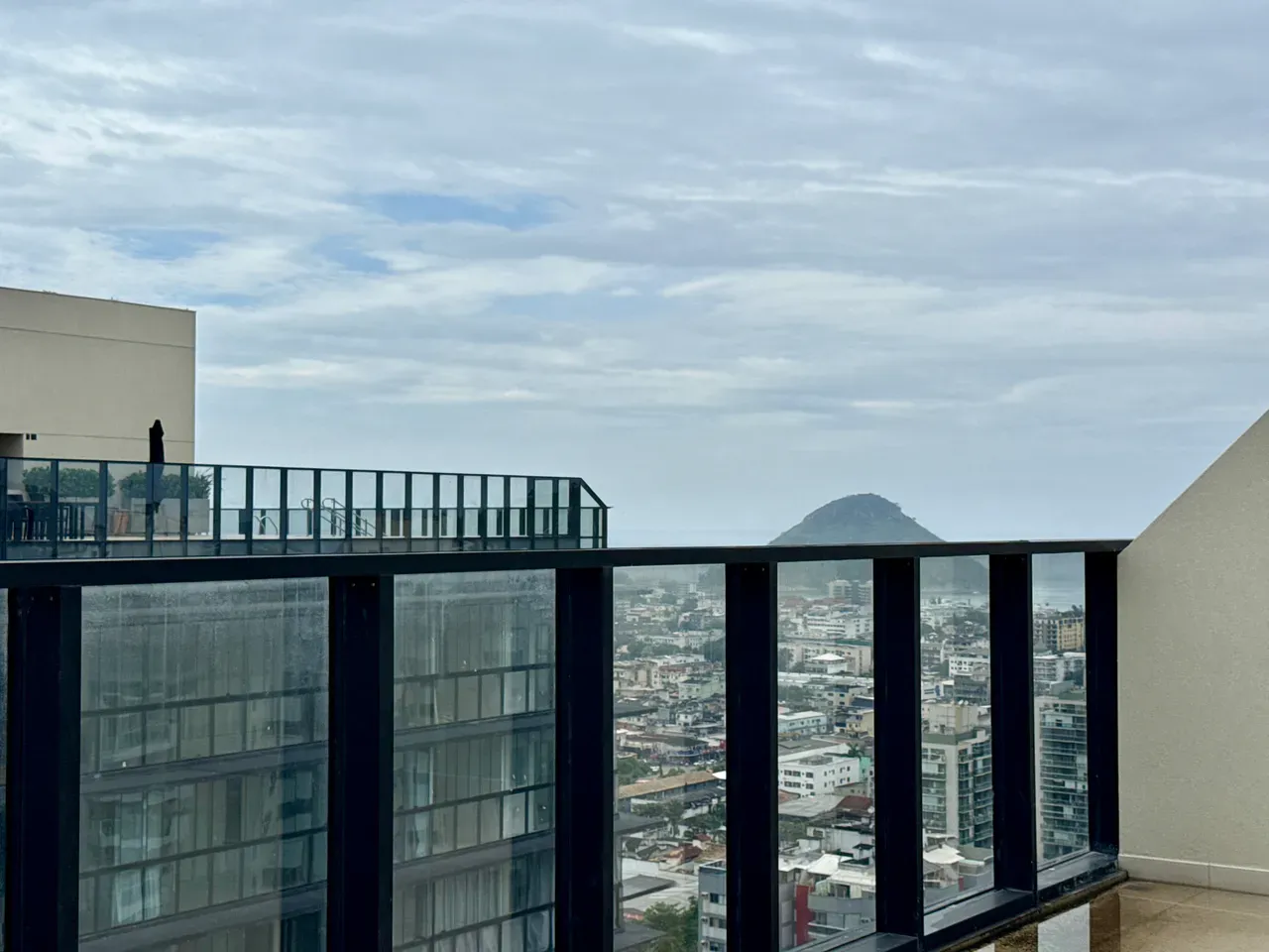 2-bedroom apartment with a water view — photo 6