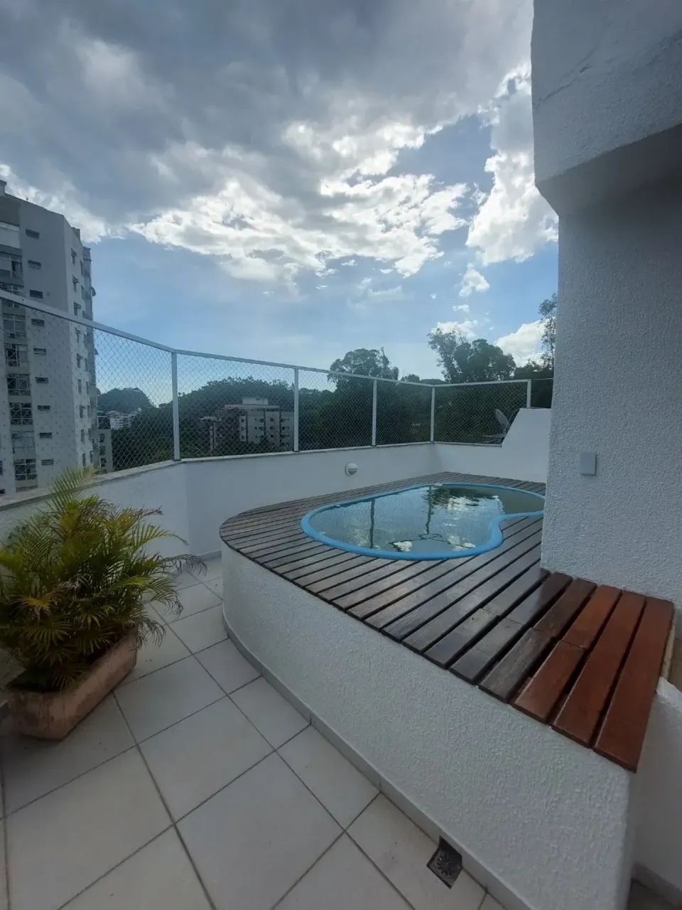 Duplex penthouse with 2 bedrooms and 2 bathrooms — photo 3