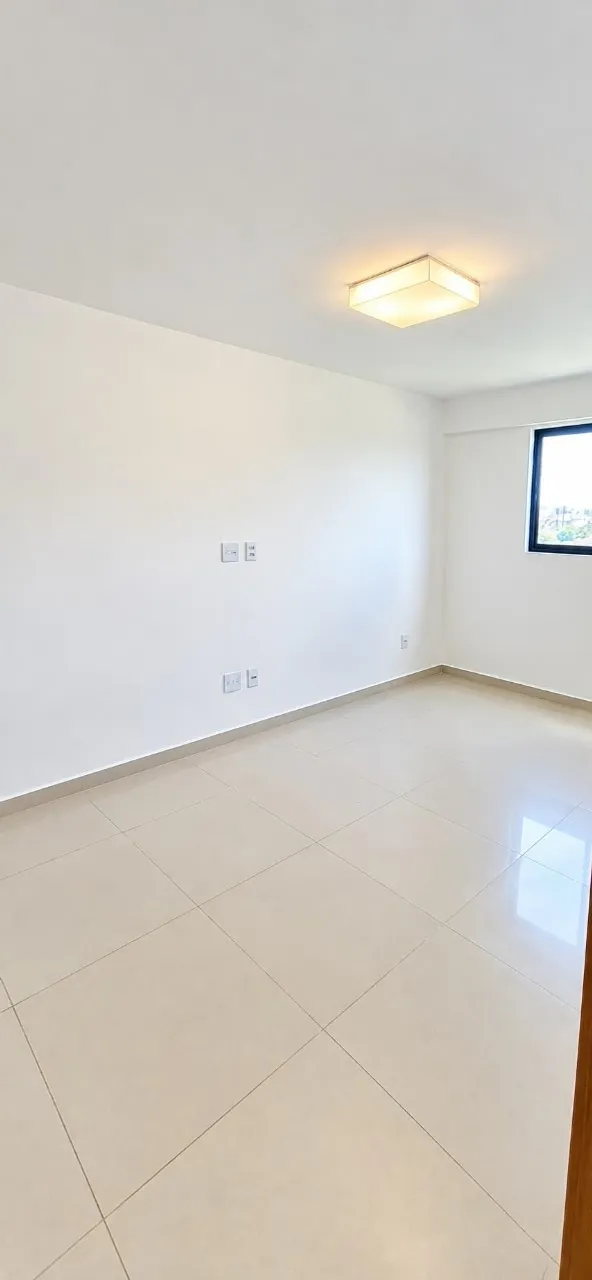 2-bedroom apartment in a building with a gym — photo 13