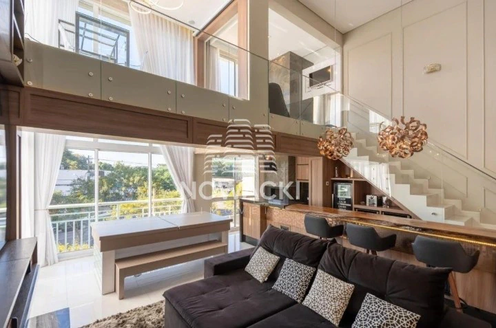 Duplex apartment with open-plan kitchen and 3 parking