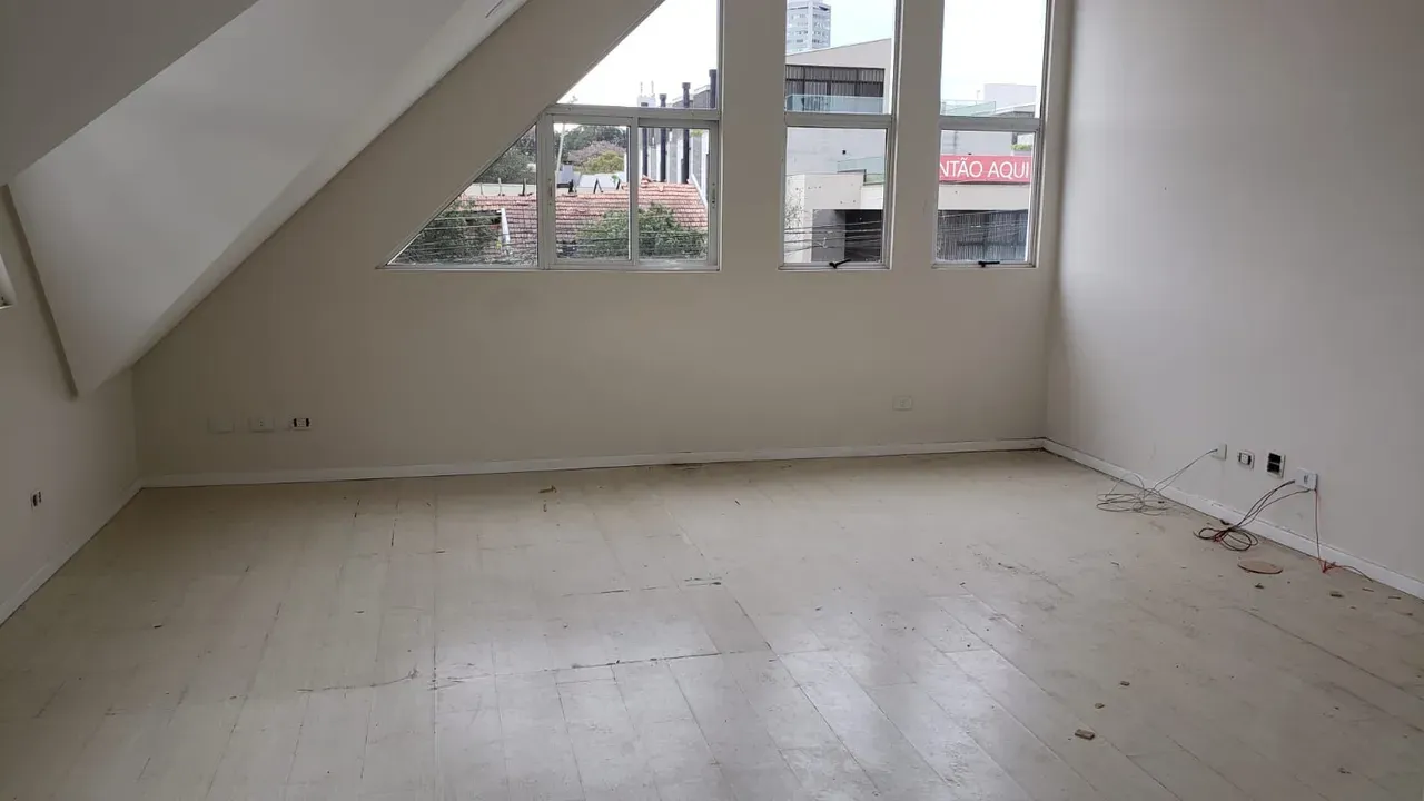 Casa com 4 quartos e 4 banheiros, 250 m² — photo 31