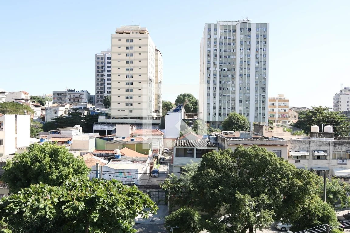 Apartamento com 2 quartos e cozinha fechada com fogão a gás — photo 17