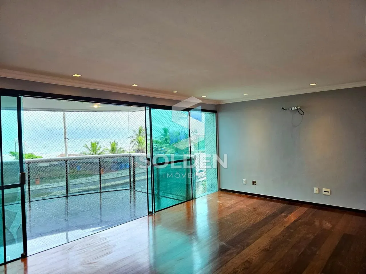 160 m² apartment with 3 bedrooms and 4 bathrooms — photo 3