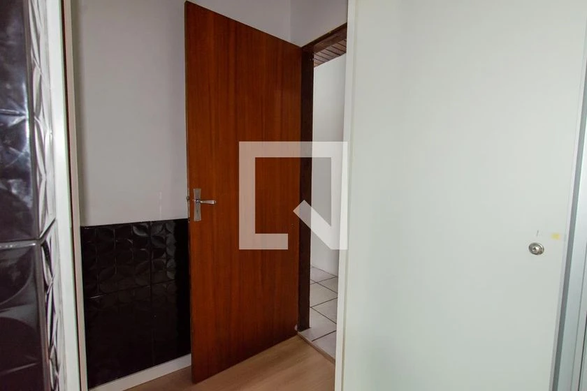 House with 5 bedrooms and parking for 5 cars — photo 8