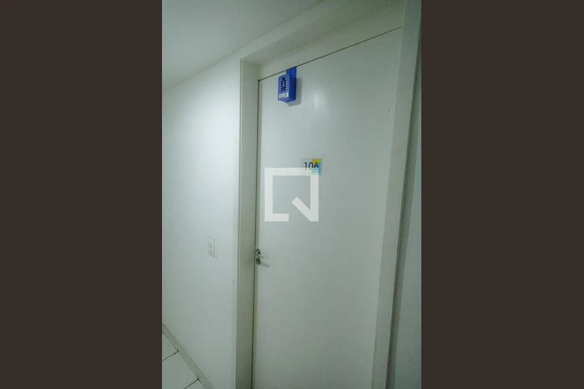 2-bedroom apartment with laundry area and balcony — photo 7