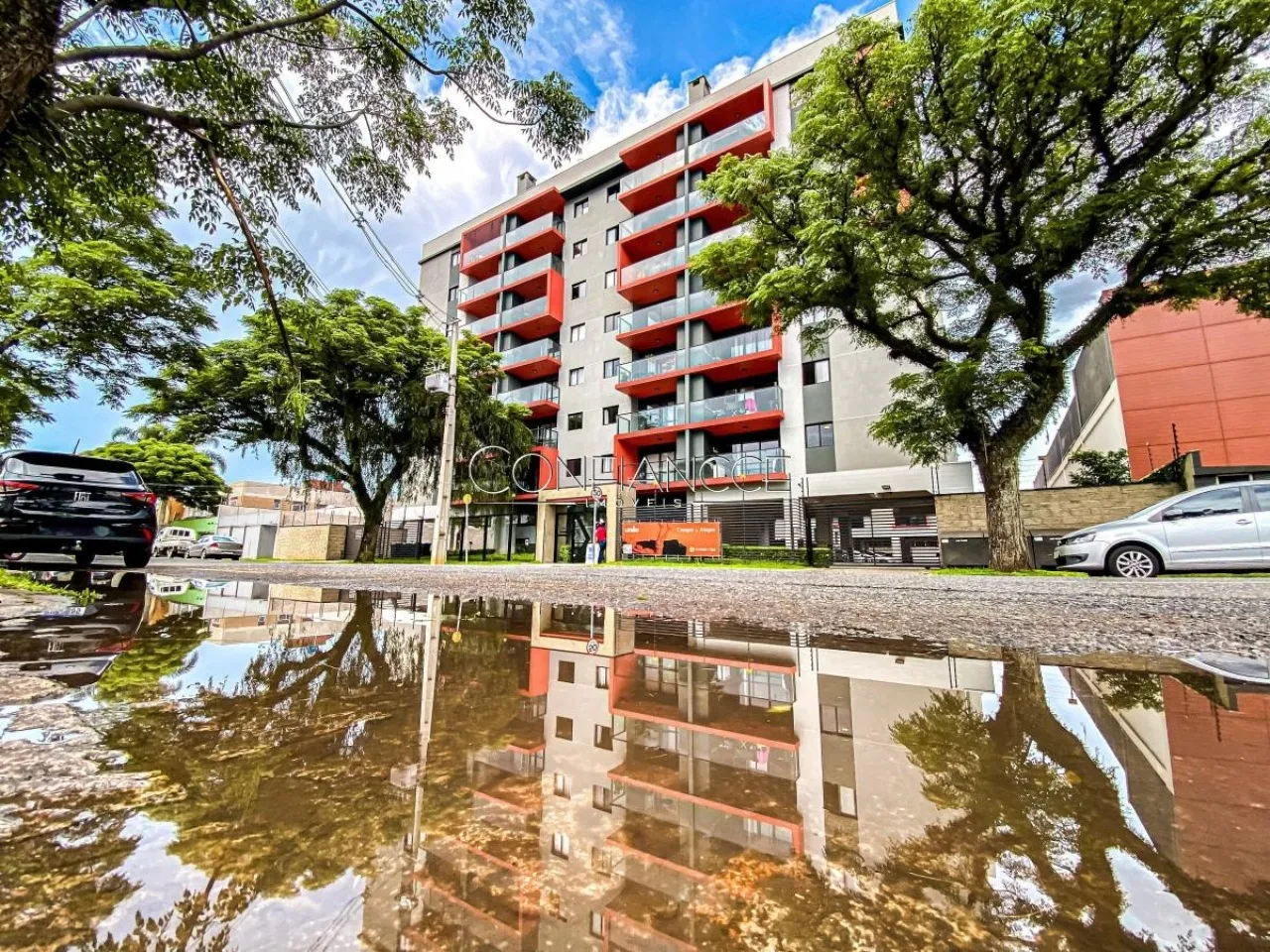 76 m² 1-bedroom apartment with private BBQ balcony