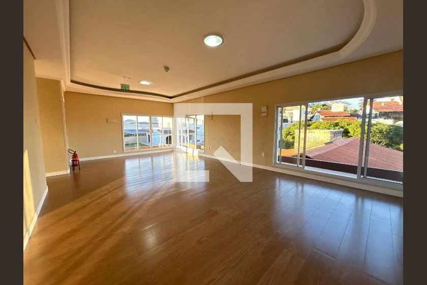 Rental house with 7 bedrooms and a private garden — photo 3