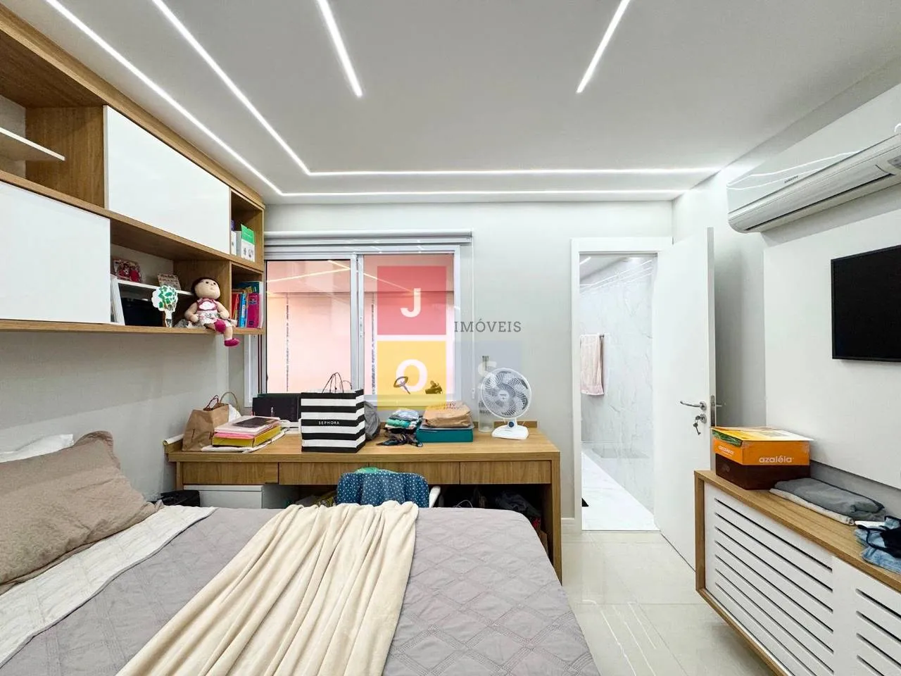 Apartamento mobiliado, 193 m², com janelas do piso ao teto — photo 32