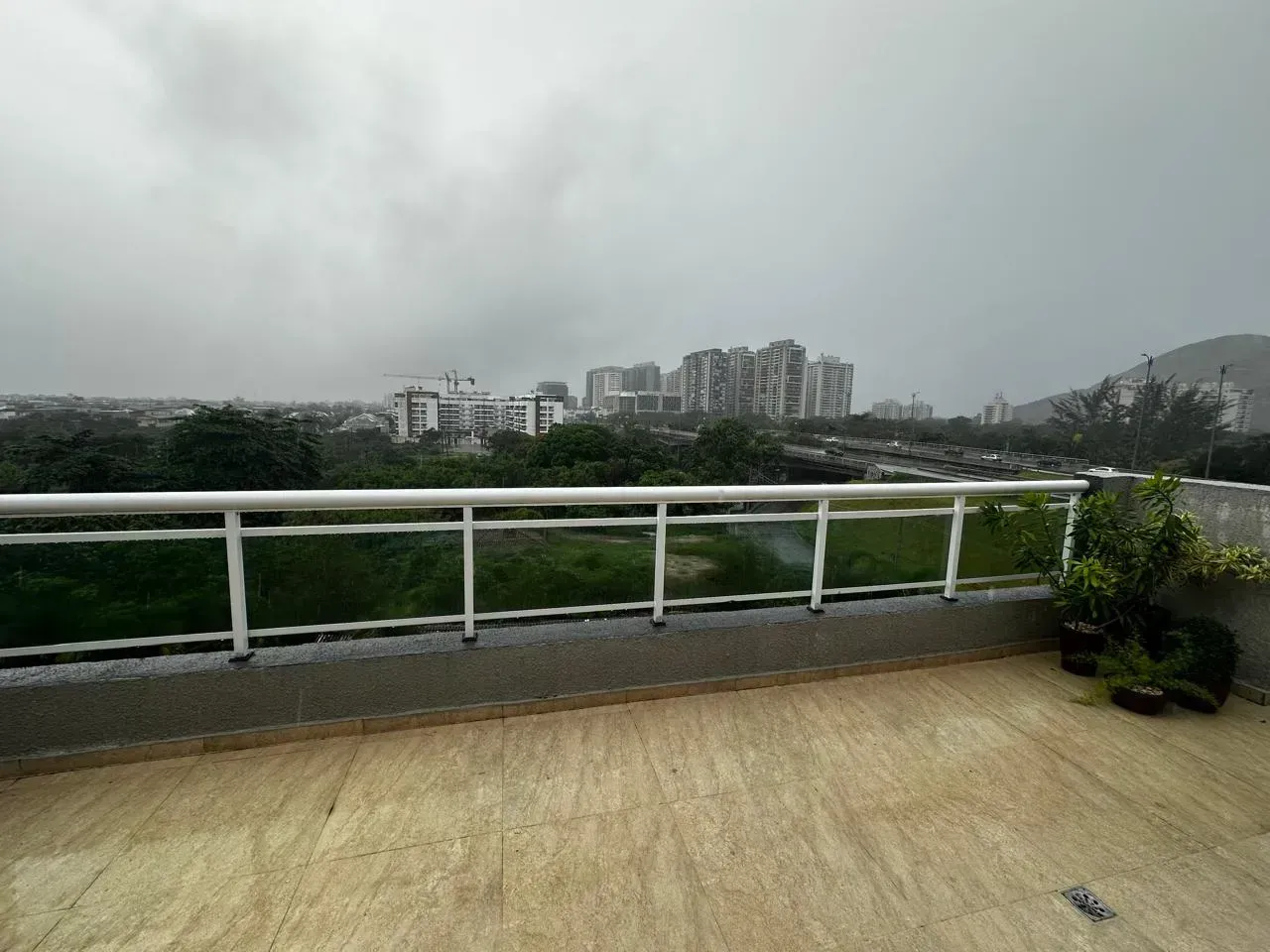 Furnished 1-bedroom apartment with 1 bathroom and parking — photo 12