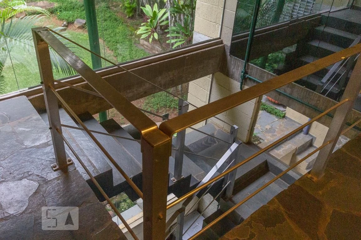 Condo house with 4 bedrooms and 400 m² — photo 46