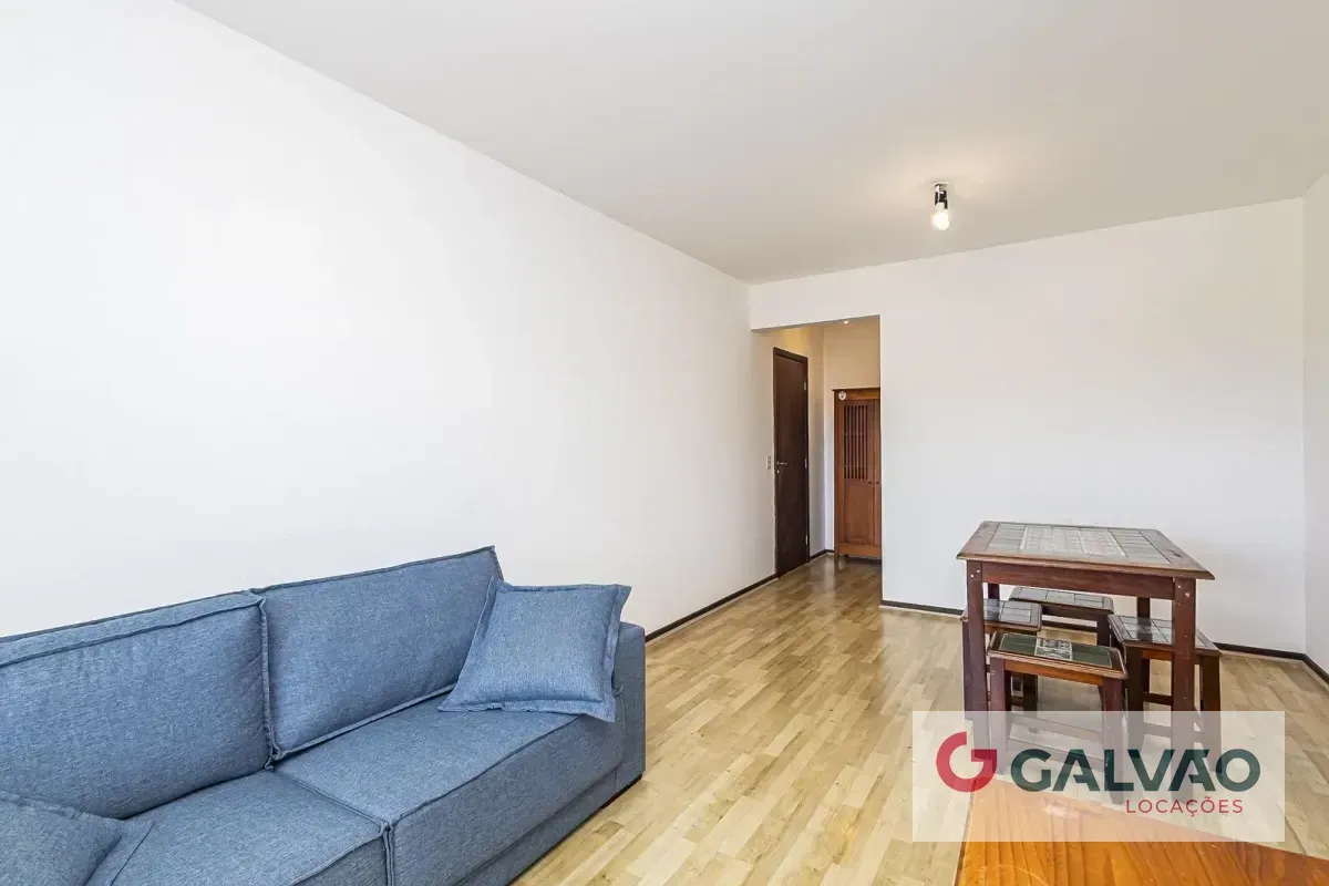 2-bedroom apartment in a building with a gym — photo 14