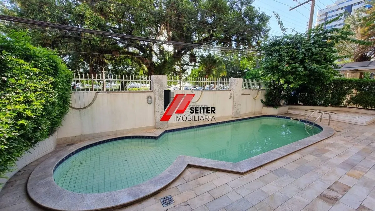 255 m² apartment with a private pool and a bathtub — photo 52