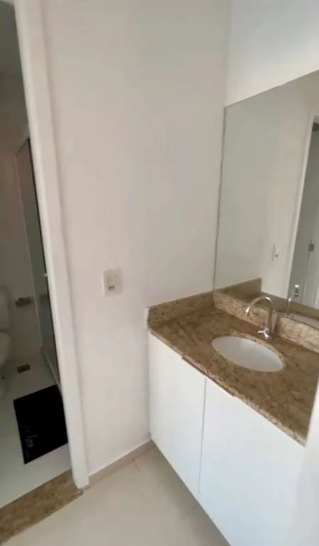 Furnished 40 m² studio with open-plan gas kitchen — photo 12