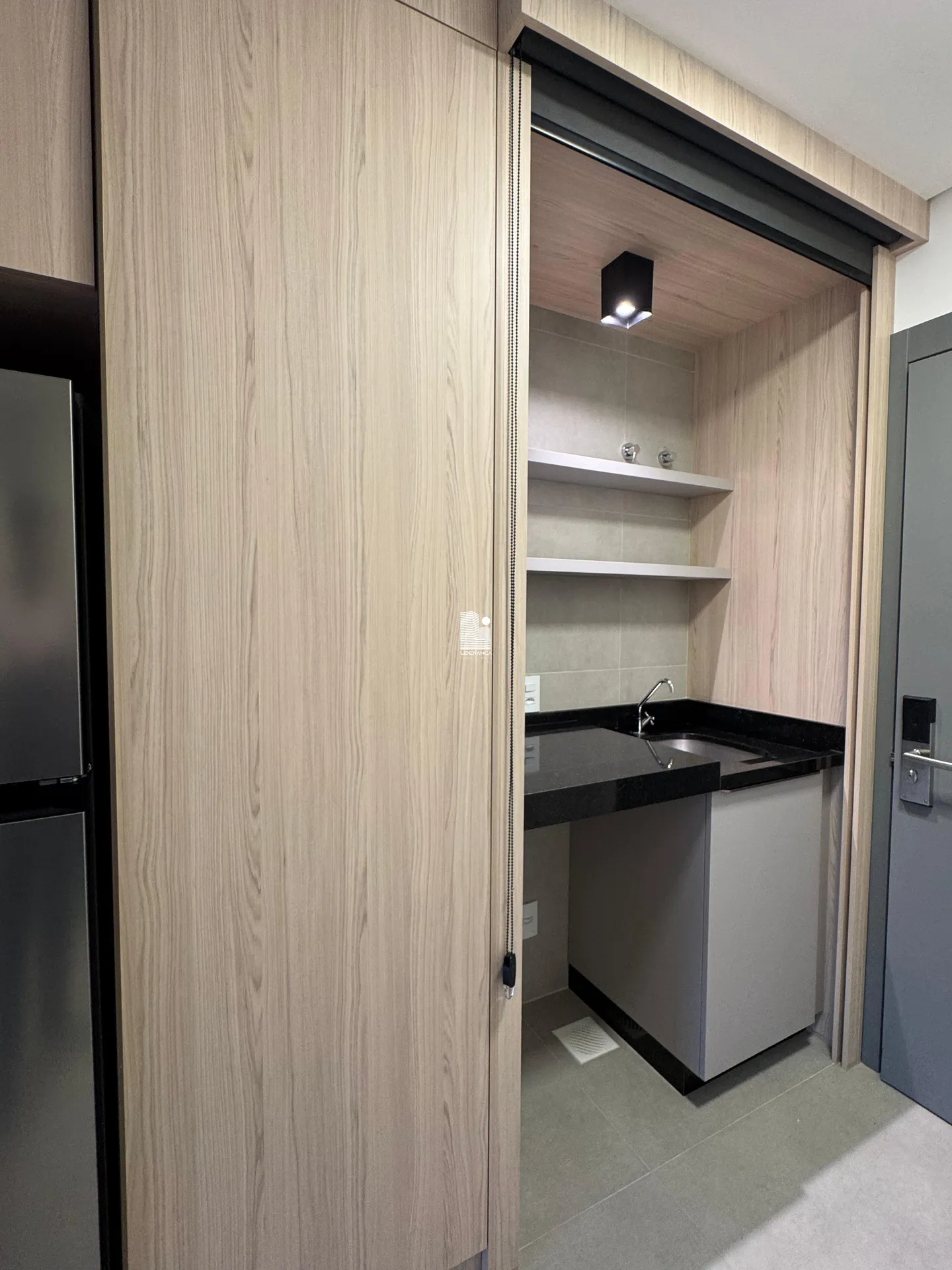 Furnished studio, 31 m², with a washing machine — photo 10
