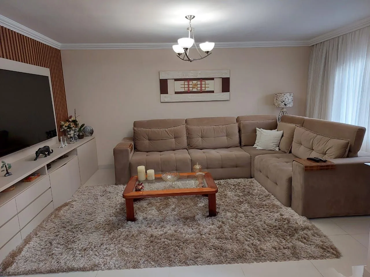 Home office in a 6-bedroom house, 570 m² — photo 7