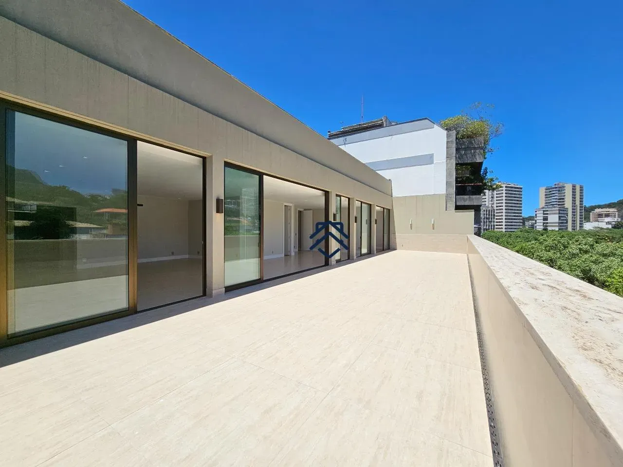 Cobertura linear com 4 suítes e 460 m² com 2 vagas — photo 12