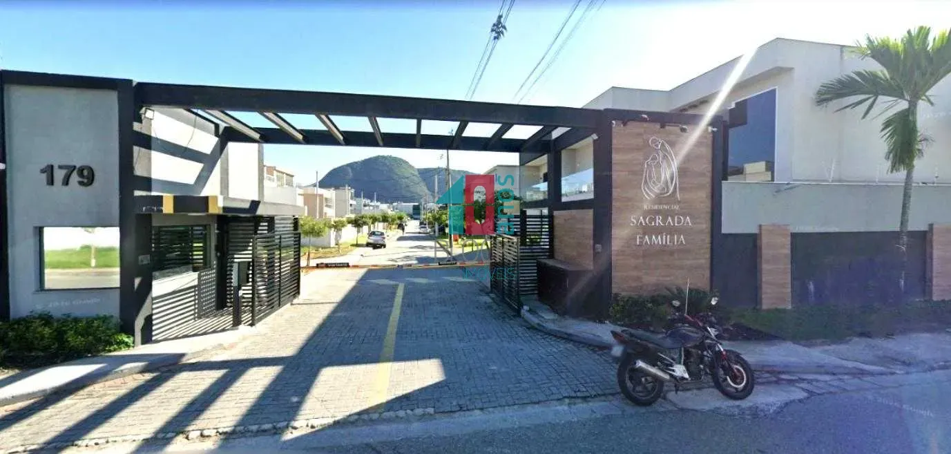 Casa com 5 suítes, 8 banheiros e 3 vagas para reformar — photo 36