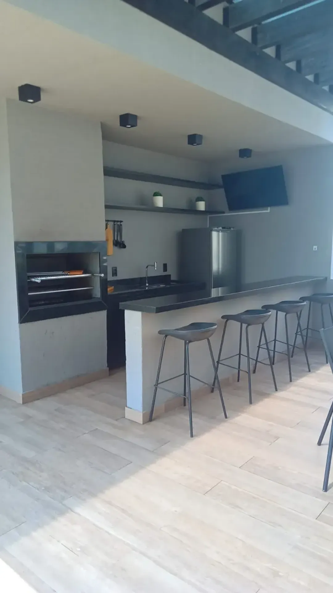 Furnished 34 m² apartment with balcony and 1 bedroom — photo 21