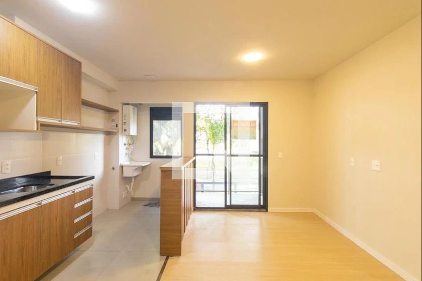 2-bedroom apartment with balcony and 1 parking space — photo 2