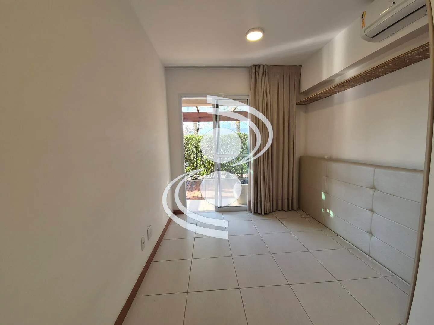 Garden-style apartment with 2 bedrooms and 4 bathrooms — photo 20