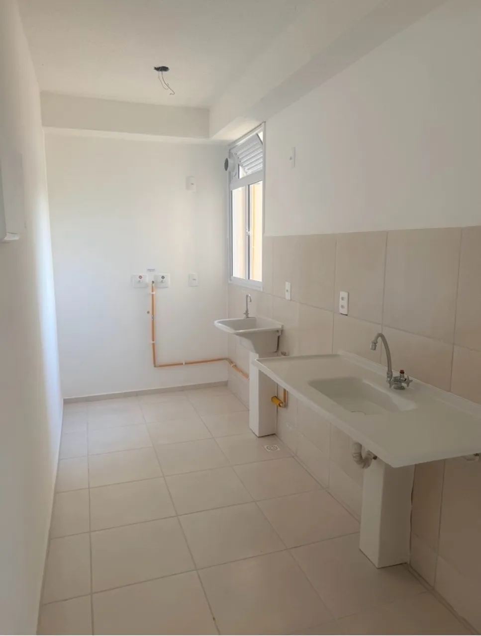 2-bedroom apartment in a building with a gym — photo 10