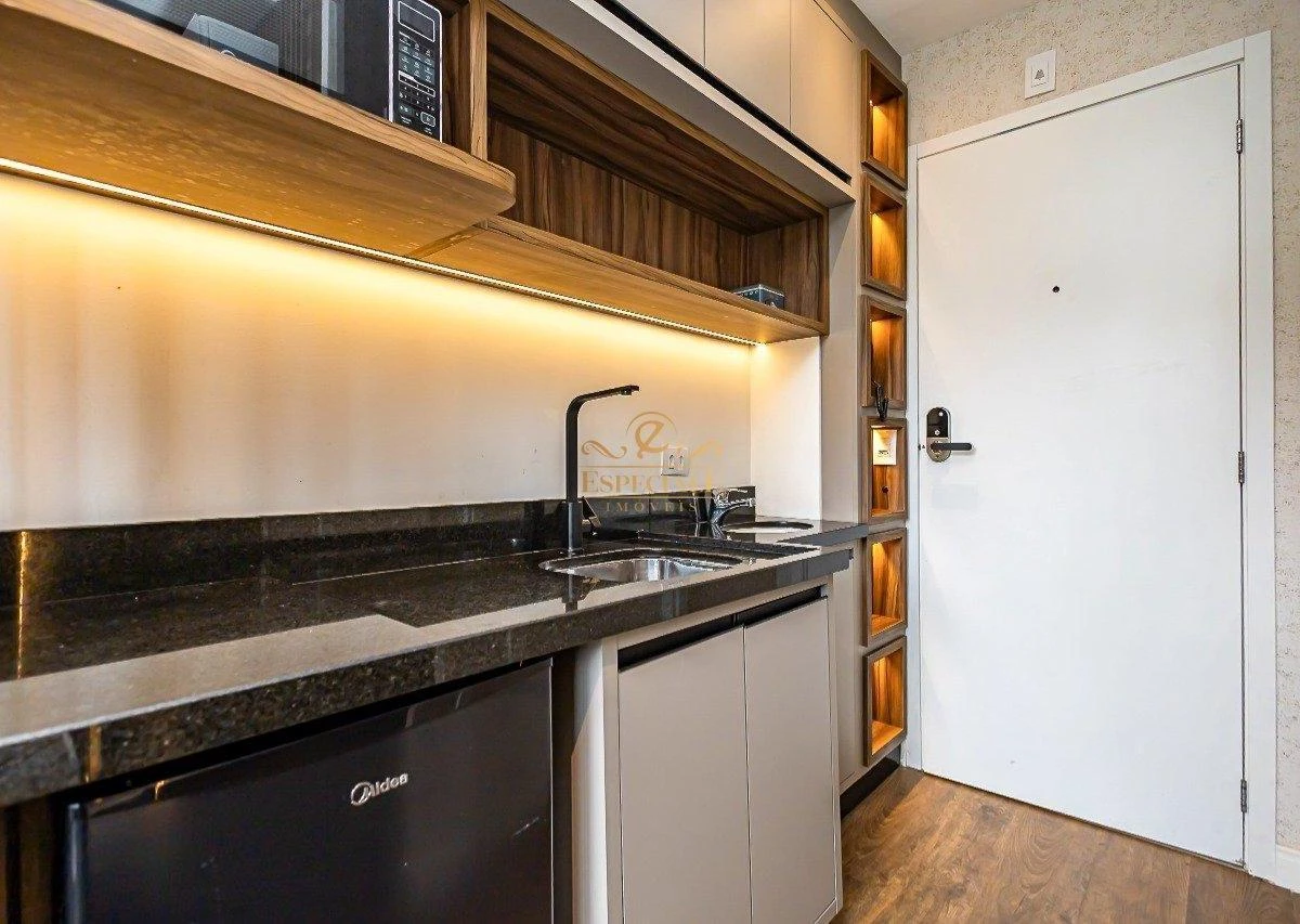 Furnished apartment, 14 m², with floor-to-ceiling windows — photo 13