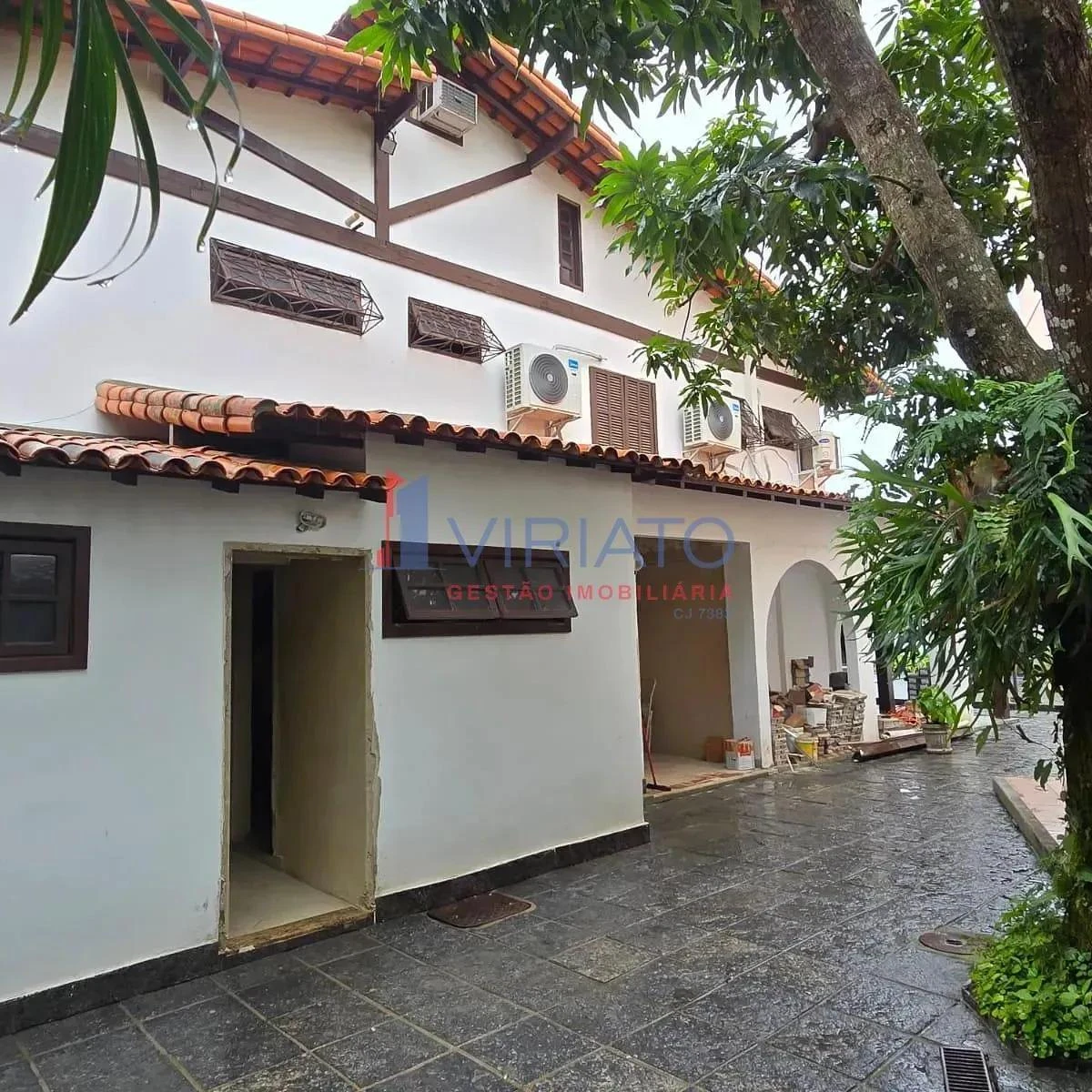 House with 4 bedrooms and a built-in balcony grill — photo 13
