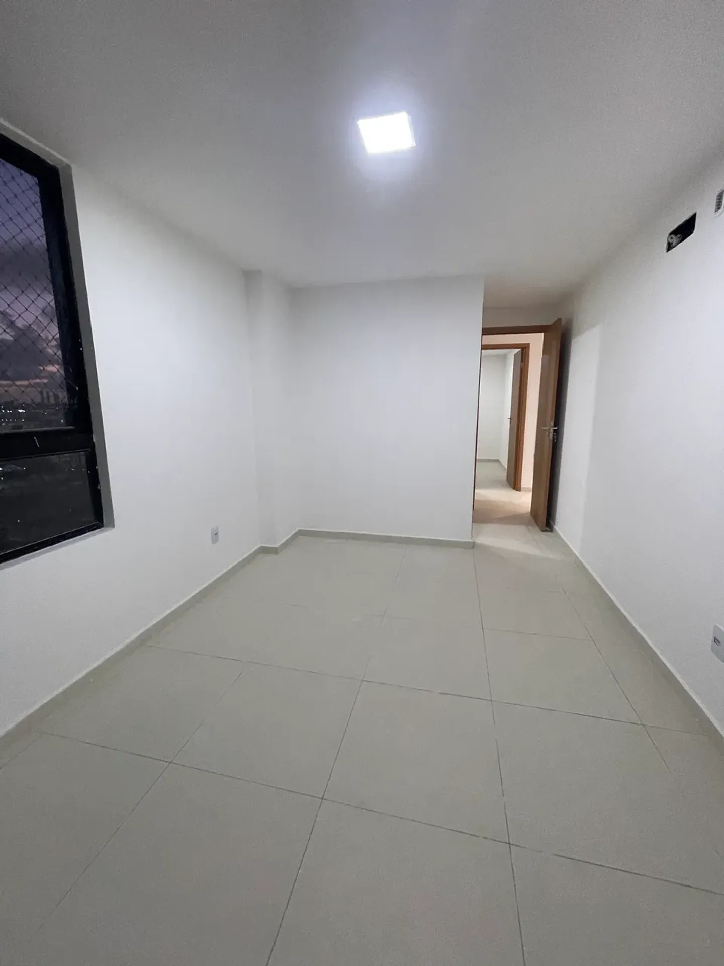 3-bedroom apartment with a grill on the balcony — photo 29