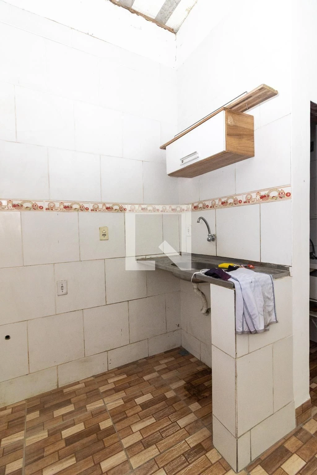 Casa sem mobília com 3 quartos e 3 banheiros, precisa reformar — photo 11