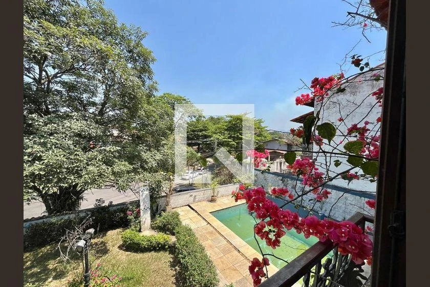 Casa de 300 m² com 4 quartos e 2 vagas — photo 37