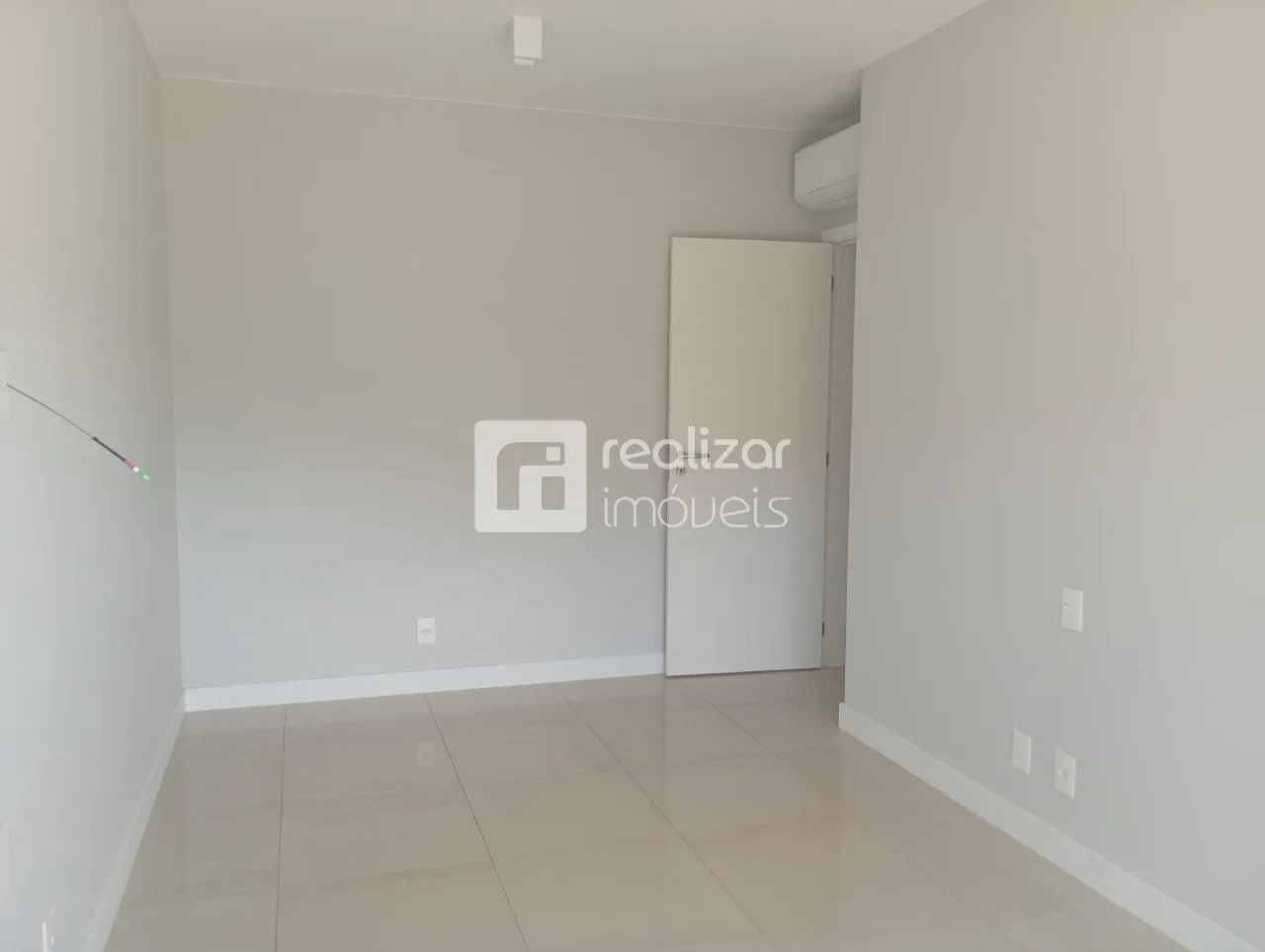 Mountain view in a 2-bedroom apartment, 75 m² — photo 16