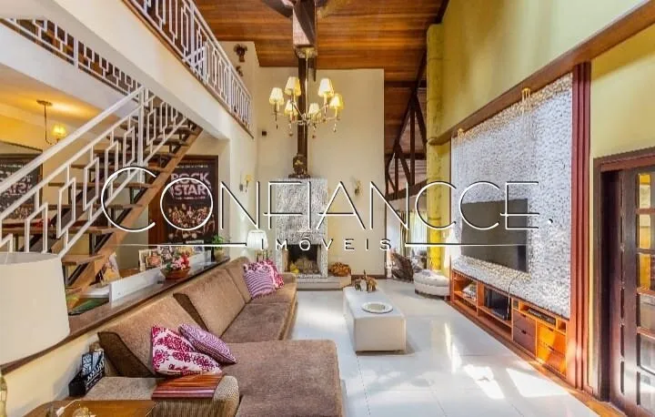 House with 4 en-suite bedrooms and private garden