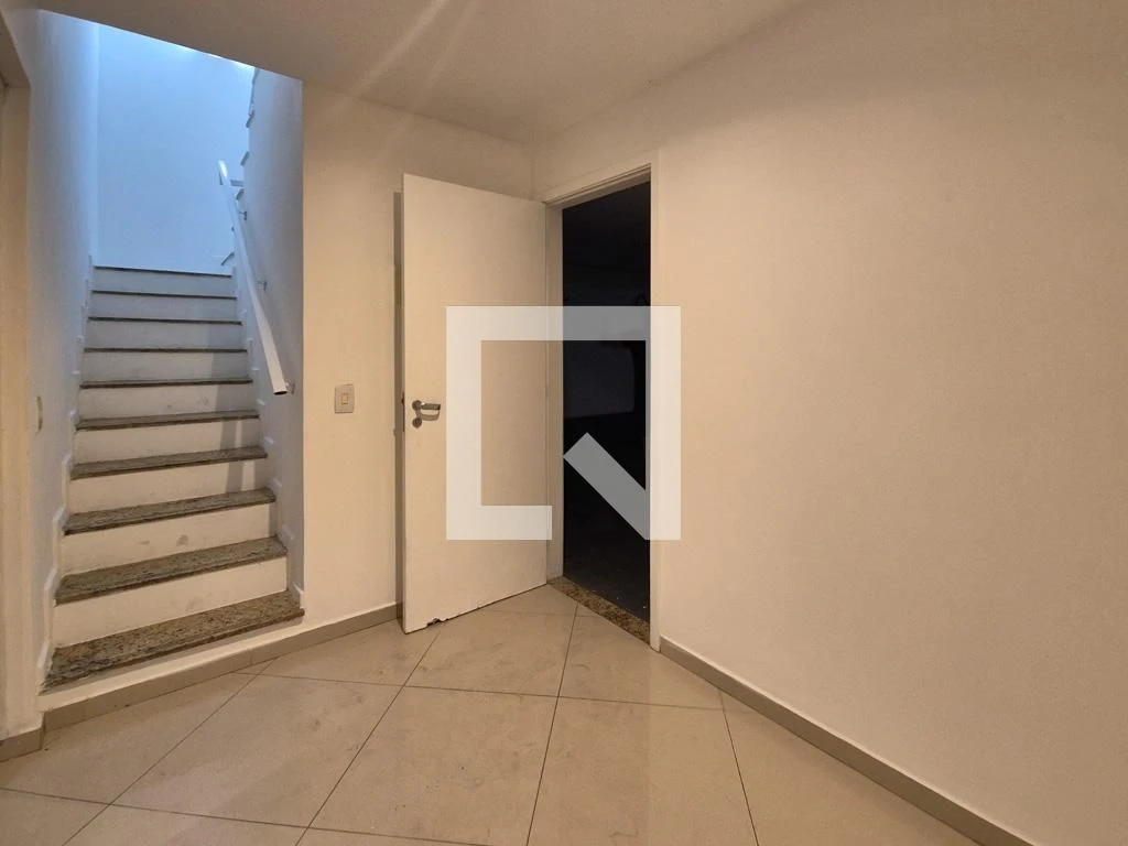 Casa de 4 dormitorios con balcón y 3 plazas de parking — photo 87