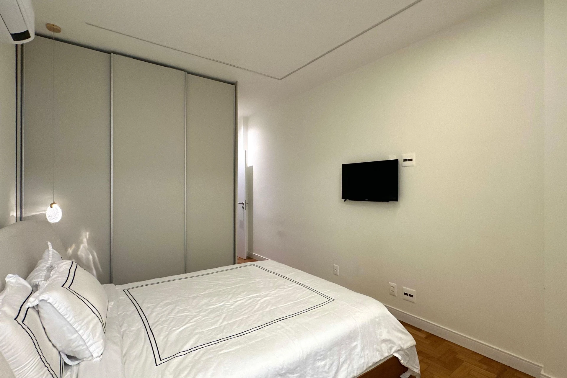 Washing machine in a 3-bedroom apartment, 110 m² — photo 18