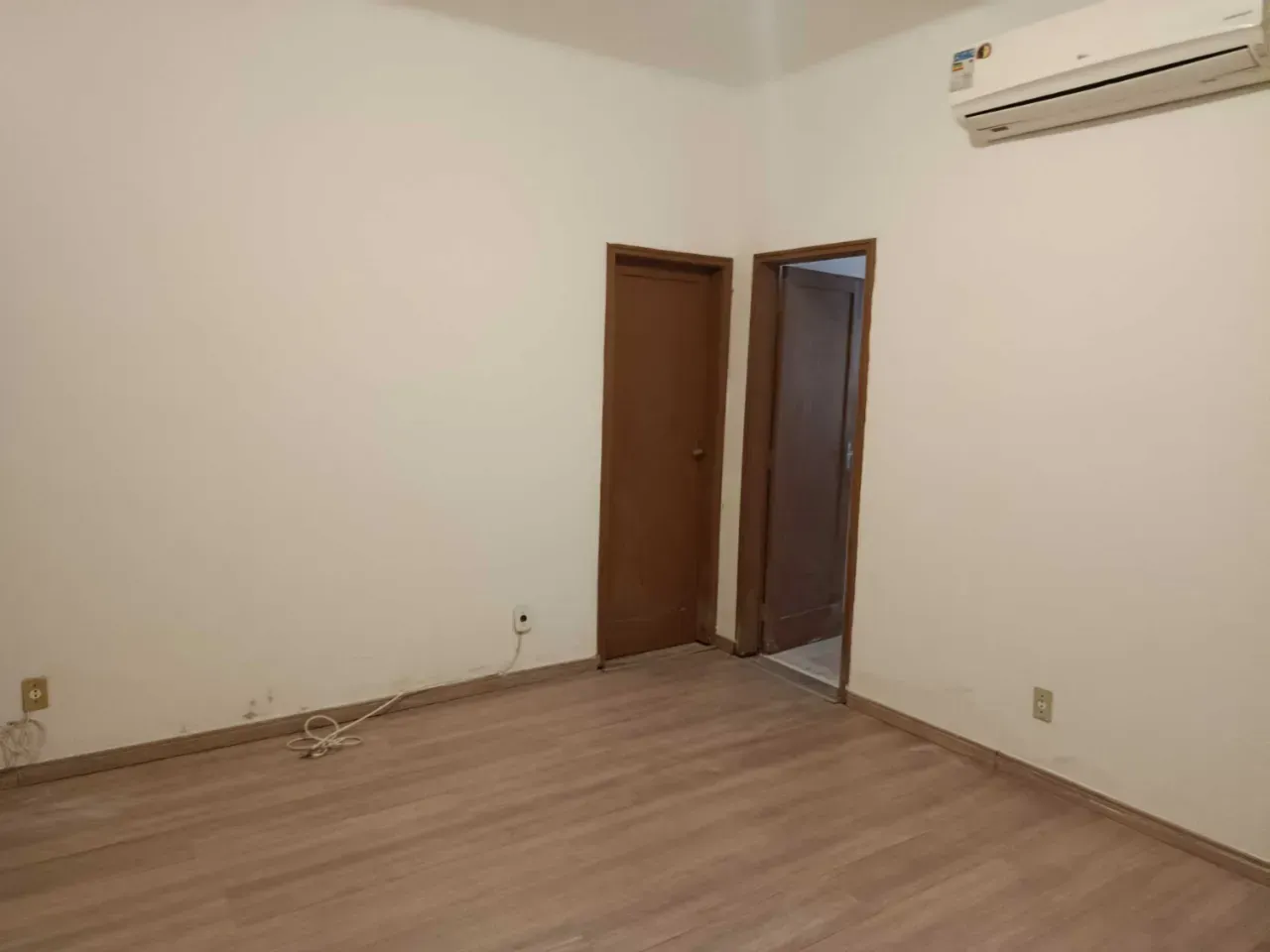 Apartamento de 3 quartos com cozinha separada e 85 m² — photo 5