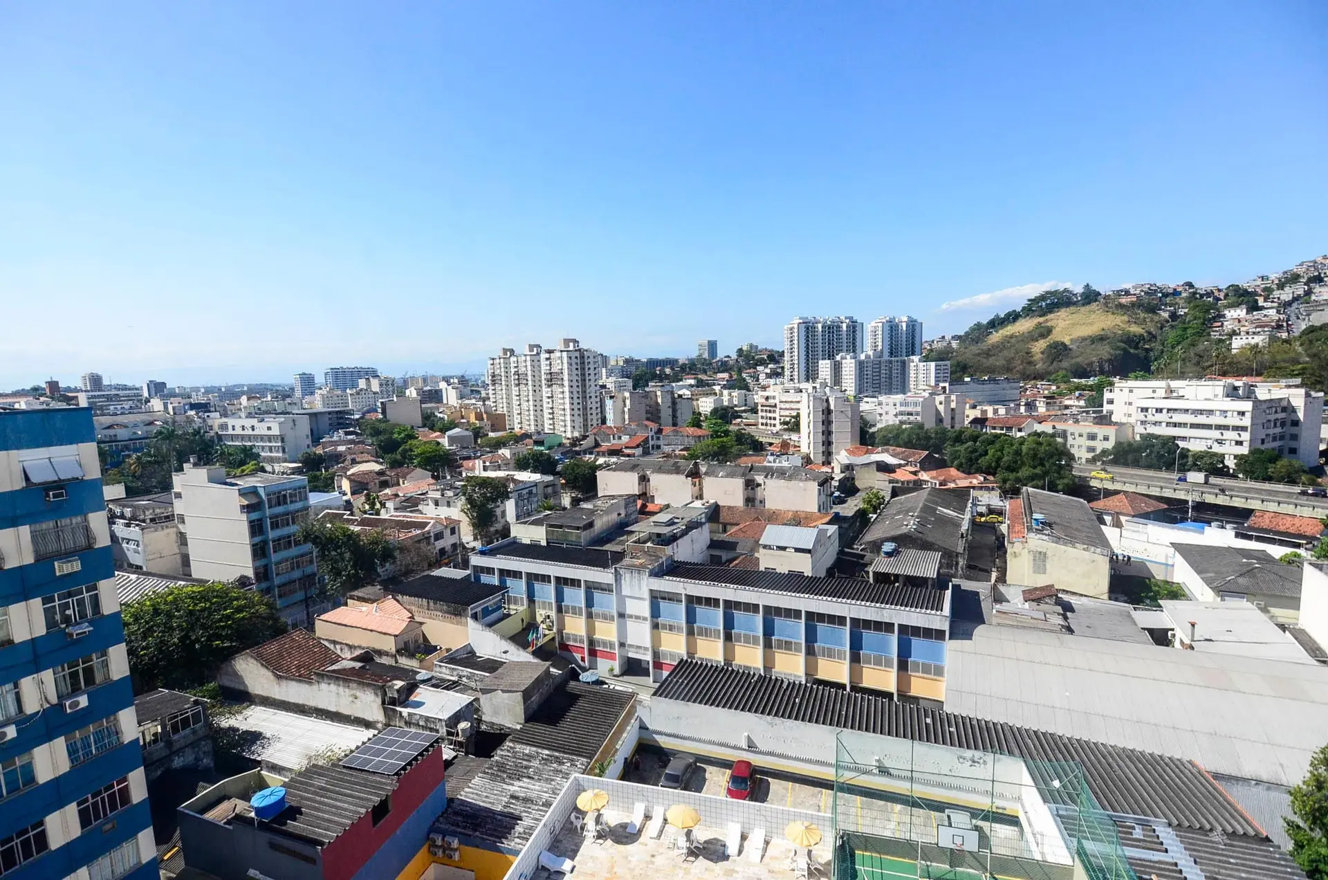Apartamento mobiliado com 3 quartos e fogão a gás — photo 32