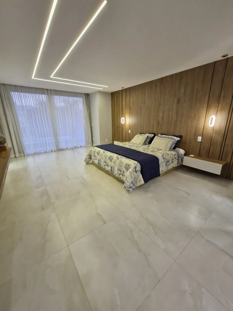 Furnished triplex house with open-plan kitchen and 490 m² — photo 8