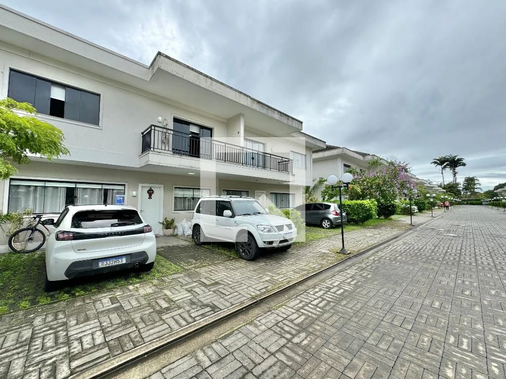 138 m² house with a home office and a walk-in closet — photo 47