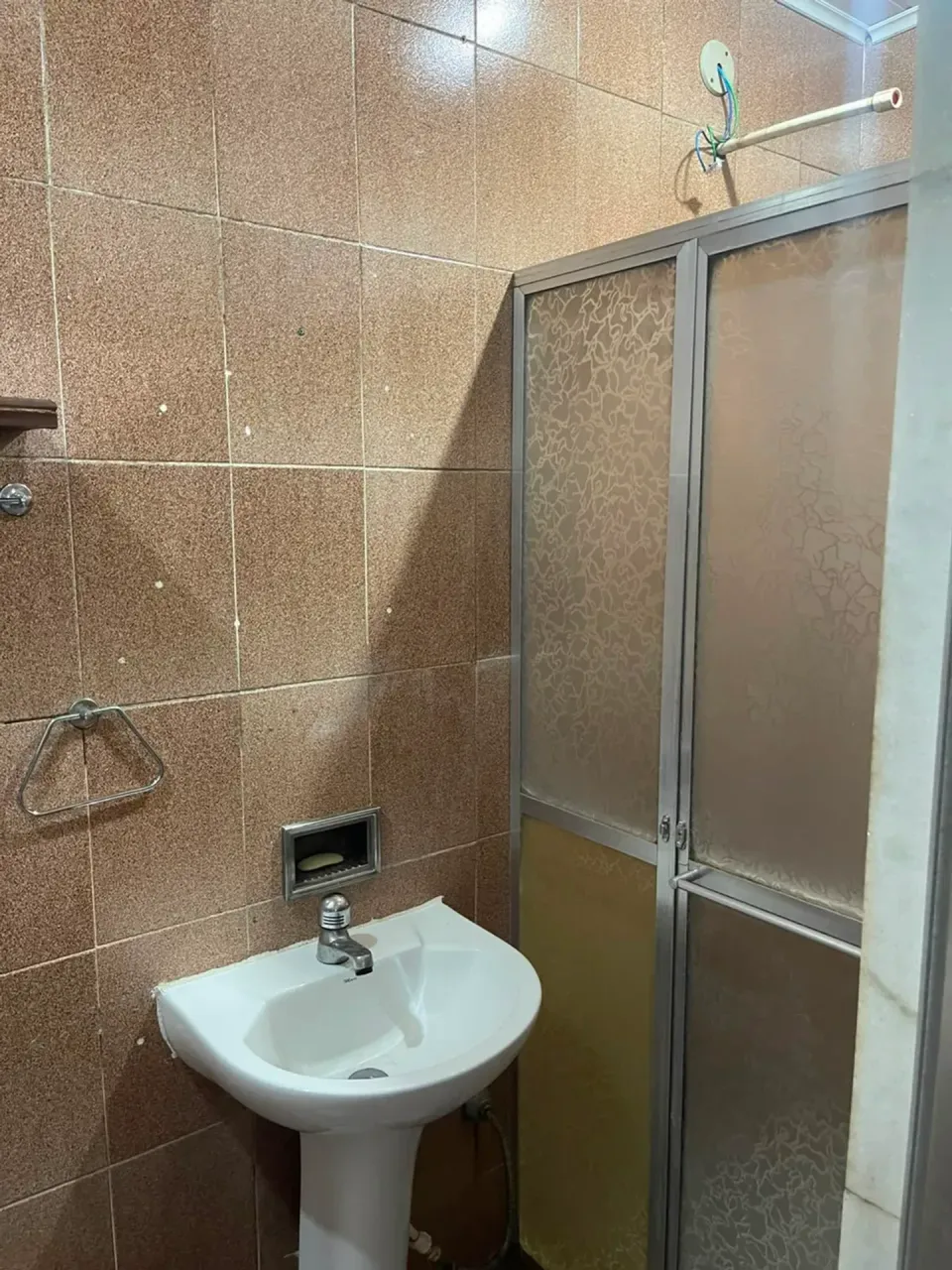 Casa sem mobília com 2 quartos e 1 banheiro — photo 4