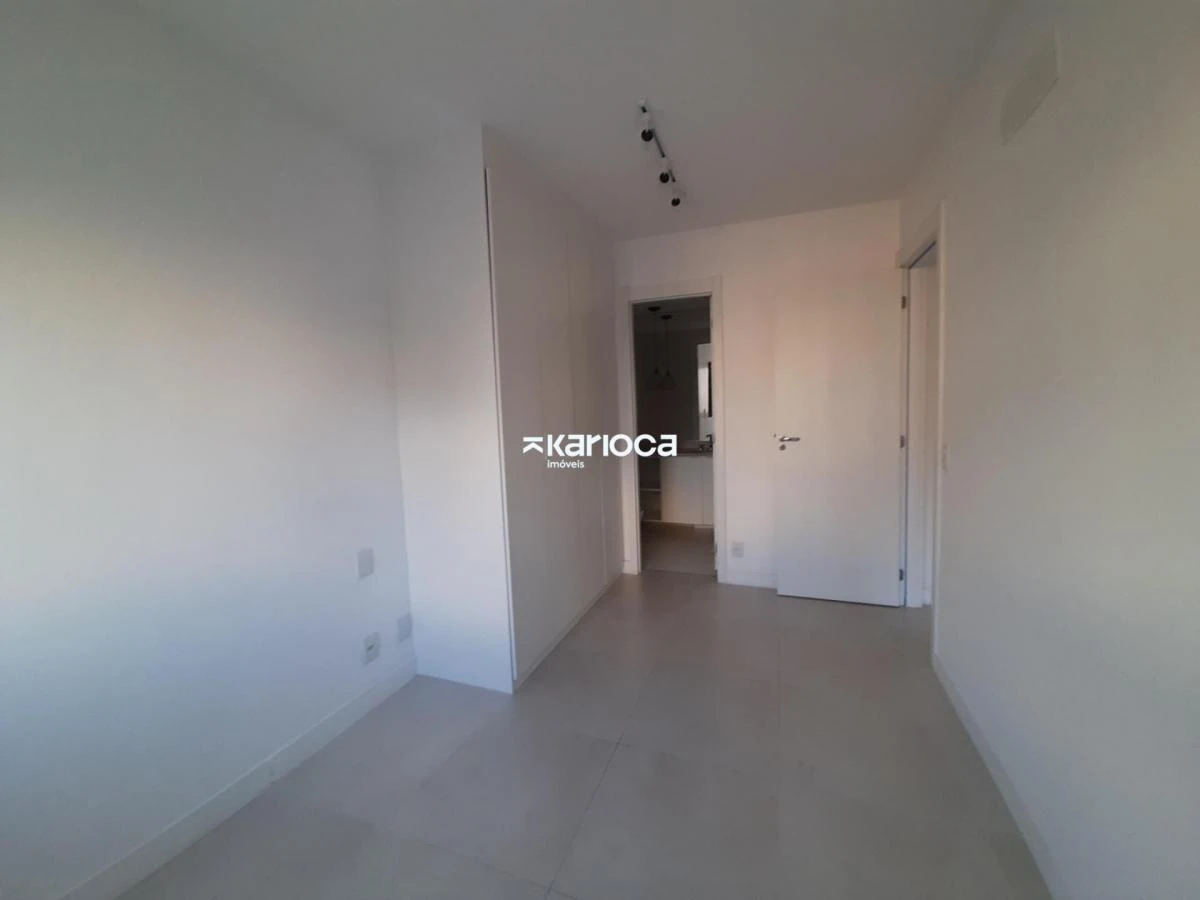 2-bedroom apartment in a building with a sauna — photo 13